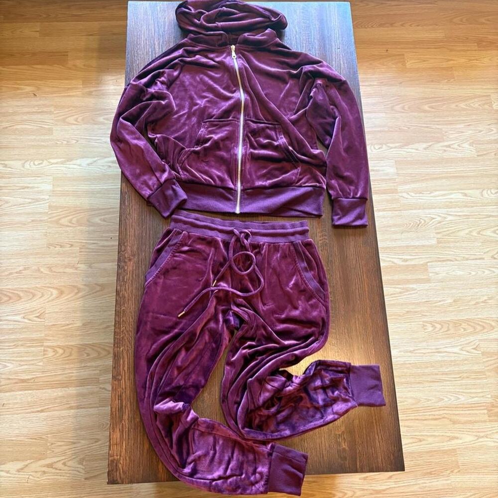 Felina Velvet Set Size Small
